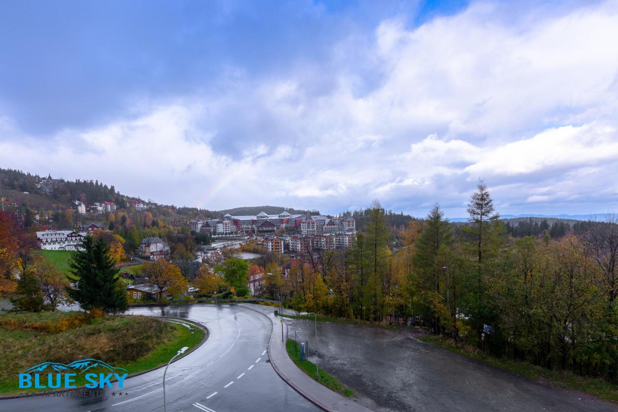 Apartamenty Bluesky: Mountain View Retreat Near Trails Karpacz Room photo